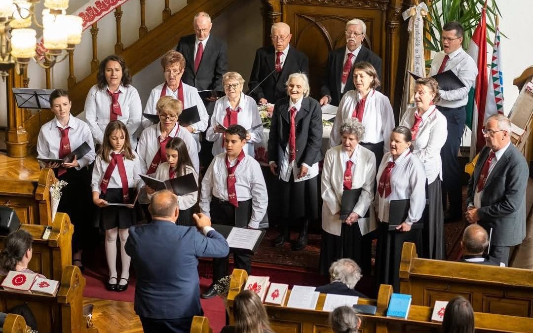 Körmenettel, érseki szentmisével ünneplik Erdély első, 300 éves barokk templomát Kolozsváron