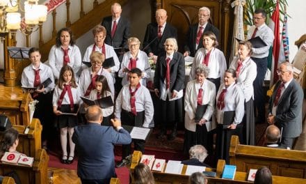 Körmenettel, érseki szentmisével ünneplik Erdély első, 300 éves barokk templomát Kolozsváron